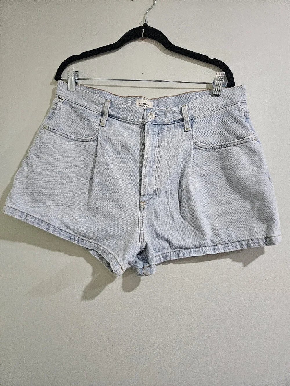 Citizens Of Humanity Pleated Baggy Jean Short Size 30